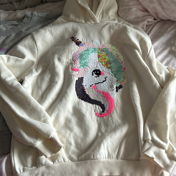 4 Girls Sweatshirts - Ally B Zara Gap H&M - 10/12 - Picture 4 of 7